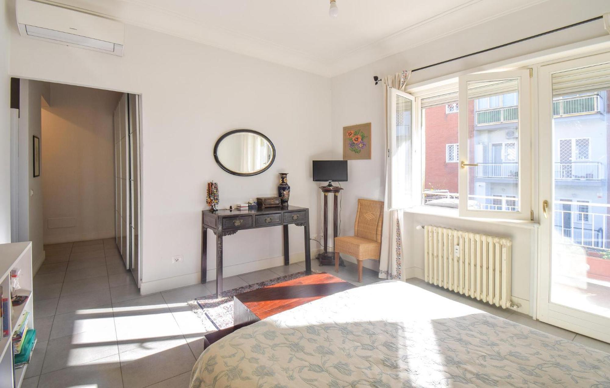 Amazing In With Kitchen Apartment